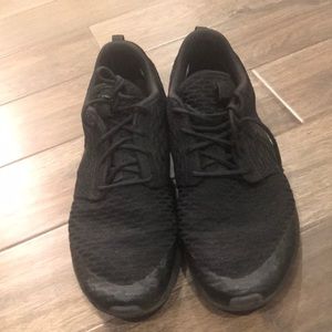 Authentic Nike Roshe Flyknit